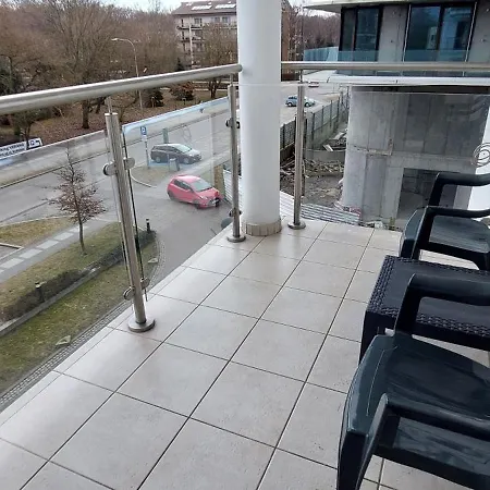 Apartament Diva Rosa - Panorama z aneksem kuchennym